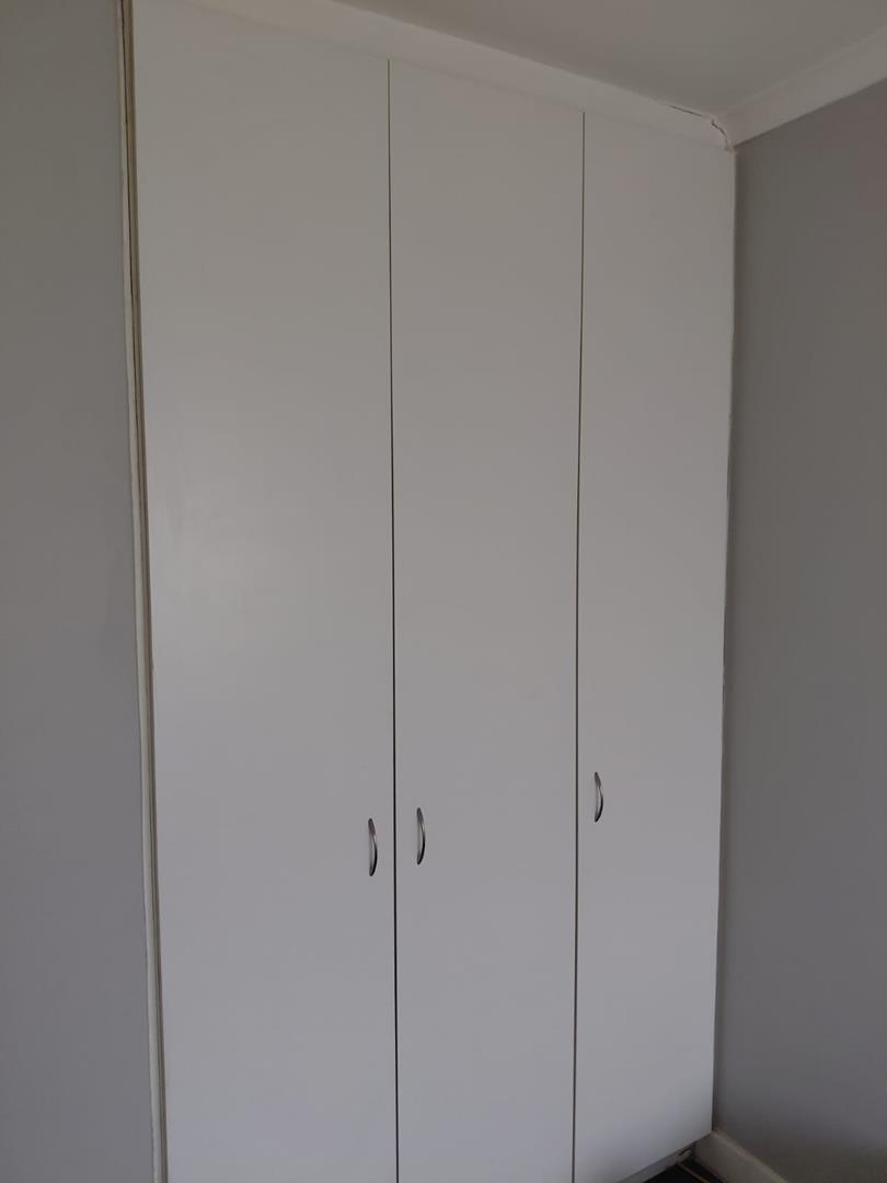 To Let 1 Bedroom Property for Rent in Okennedyville Western Cape